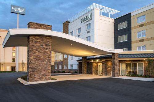 Hickory Hotel | Fairfield Inn & Suites by Marriott Hickory