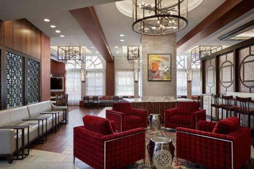 Chinatown Hotel | Fairfield Inn & Suites by Marriott Washington Downtown