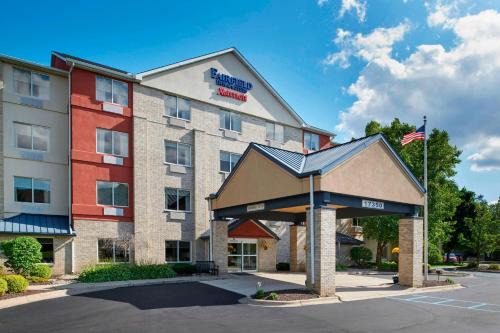 Livonia Hotel | Fairfield Inn & Suites Detroit Livonia