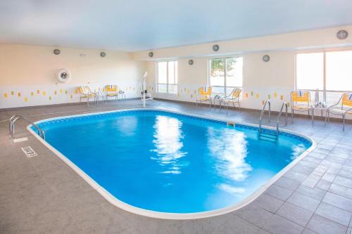 Peru Hotel | Fairfield Inn & Suites Peru