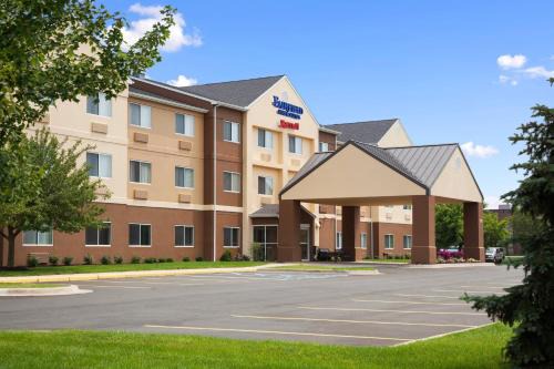 Lansing Hotel | Fairfield Inn & Suites Lansing West