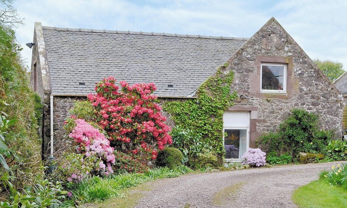 Eyemouth Cottage | Fairlaw Garden Cottage