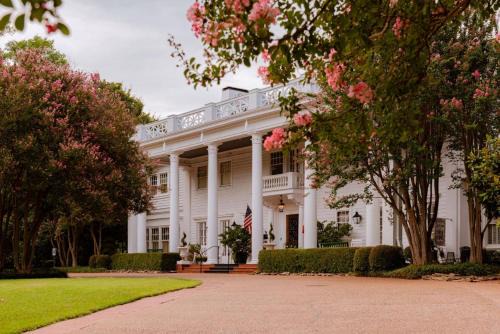 Greater Belhaven Hotel | Fairview Inn