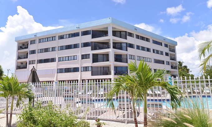 Key Largo Condo | FALL '25 Deals! OCEANFRONT Lux 1350sf w/Stunning Views & All Amenities of home!