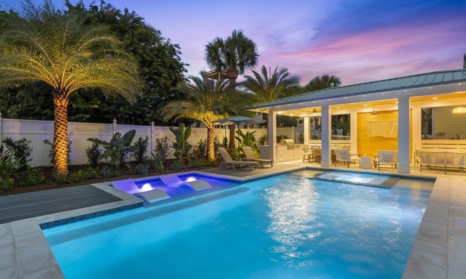 Laguna Beach Estates House | Fall Dates Available! Steps from the beach! Private Heated Pool & Spa! Gulf Views! Pet Friendly!