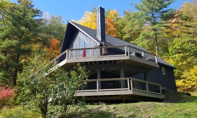 North Blenheim House | Fall Foliage Fun! 1 Mile from Mine Kill State Park! Hiking, Kayaking, Fishing.