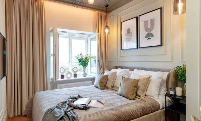 Old Town Apartment | Fall in love with the beautiful Old Town of Warsaw