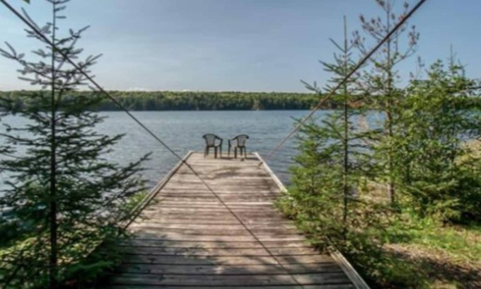 Iron River House | Fall is just around the corner,Hiking and waterfalls.Hunting season soon.