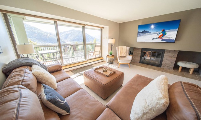 Keystone Condo | Fall Mtn Escape! Views, Trails, Hot Tub
