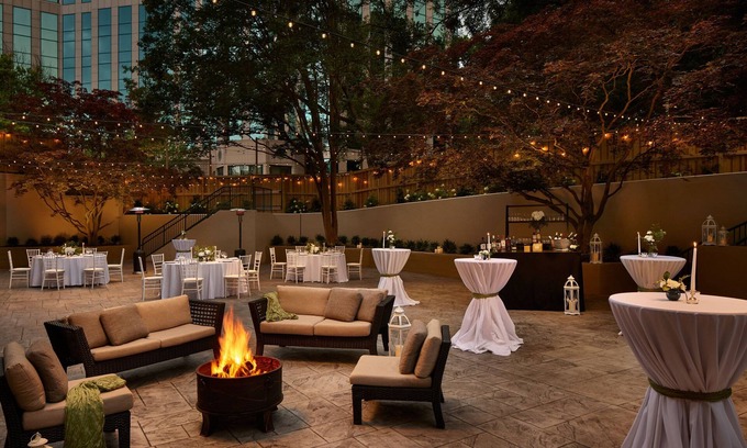Falls Church Hotel | Falls Church Marriott Fairview Park