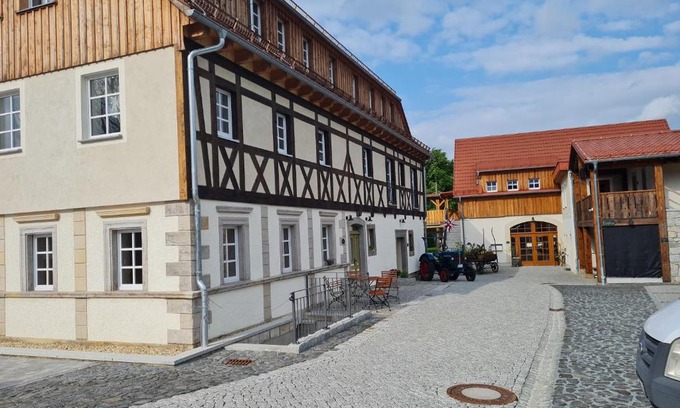 Eibau House | Familien- und Apartmenthotel Lerchenberghof