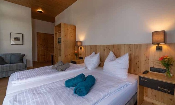Weyregg am Attersee Cottage | Familienzimmer FZ3 - Haus Weyregg - Frühstückspension