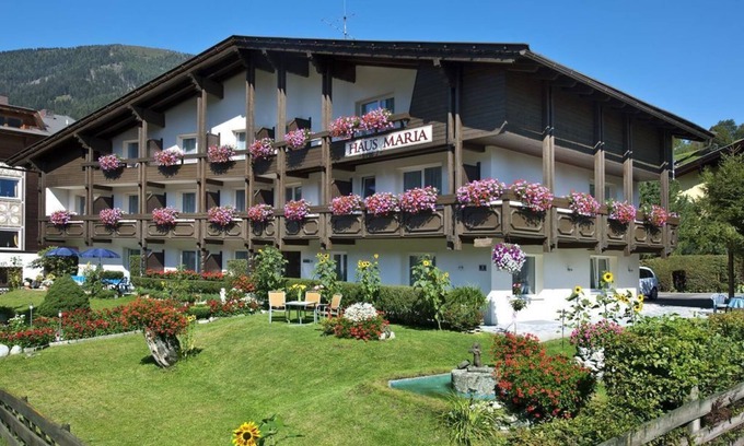 Untertschern Bed & Breakfast | Familienzimmer mit Südbalkon - Haus Maria