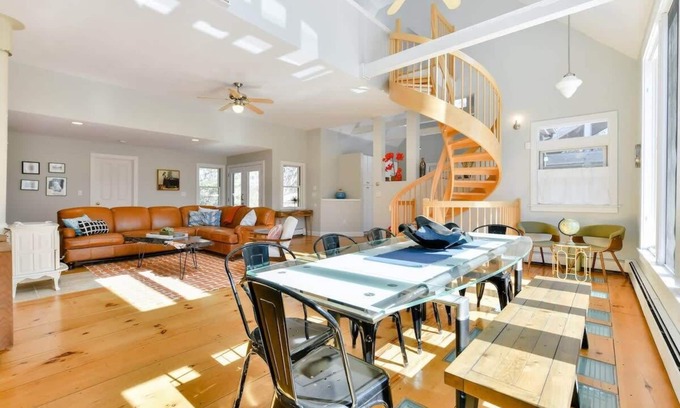East Harwich House | Families: Enjoy Harwich, Pool, Large Hot Tub & AC!