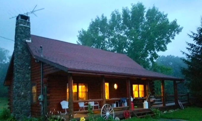 Gilboa Cabin | Families Welcome! Log Home in the Catskills Mts. Great Family Get Away
