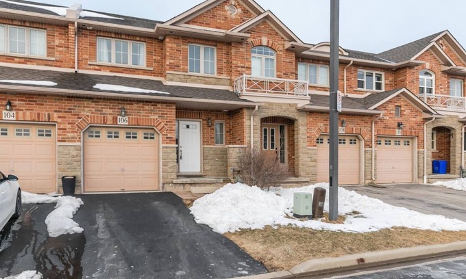 Stoney Creek Villa | Family 3BR 2.5Bath Townhome. Hot Tub, BBQ, Gym