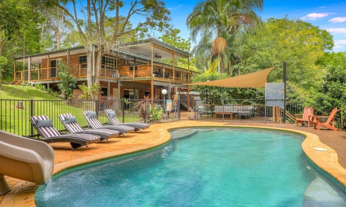 Picketts Valley House | Family Acreage |Ponies|Heated Pool w Slide|