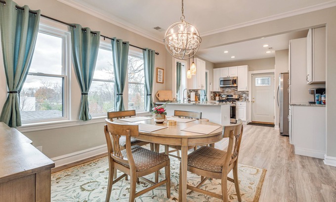 Evanston Apartment | Family Apartment w/Deck + Yard Near Northwestern