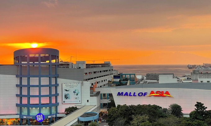 Barangay 76 Condo | Family/Barkada Room 6-10 pax Mall of Asia view Sea Residences