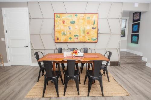 Near East Side House | Family Casa San Antonio Steps to Alamo Riverwalk Pkg