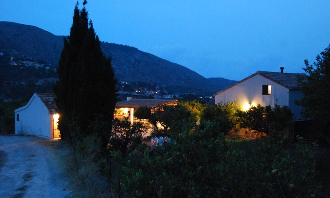 Orcheta Cottage | Family country house in the Orxeta orchard