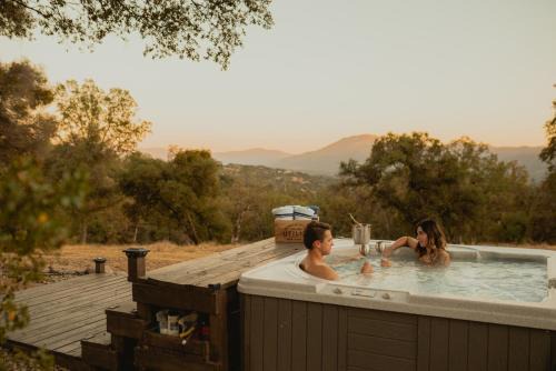 Ahwahnee Villa | Family Farmhouse by Casa Oso with views and spa