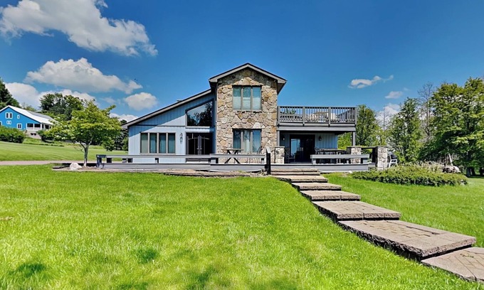 Swanton House | Family Favorite | Large Yard, Lake Access, Gas Grill