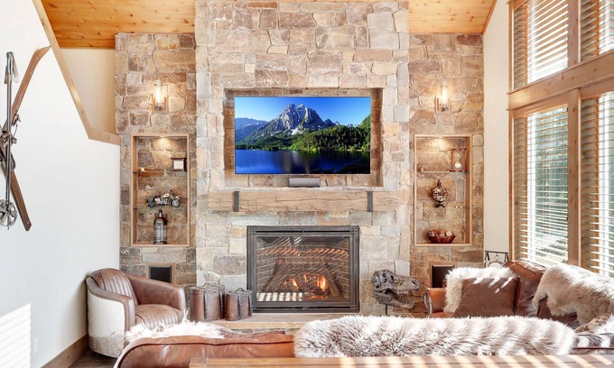 Ronald House | FAMILY FOCUSED LUXURY LOCATED IN ROSLYN RIDGE NEAR SUNCADIA