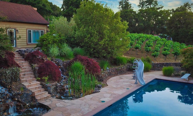 Central Portola Valley House | Family-friendly 3BR resort experience on quiet vineyard near Stanford/Palo Alto