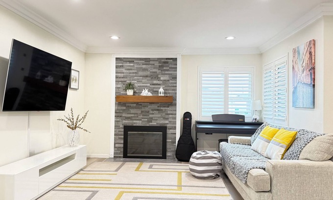 Westminster House | Family-Friendly 4BR House – Near Disney, Lil Saigon, Knott’s & South Coast Plaza