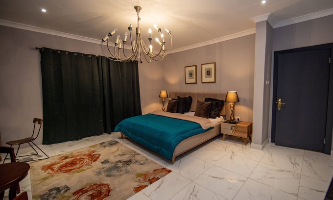 Teshie Villa | Family friendly 5 bedroom home