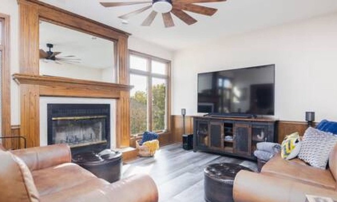 Clive House | Family Friendly 5 BR Home with Hot Tub & Game Room