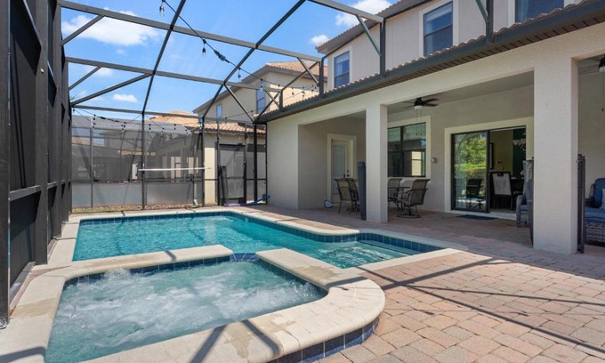 Davenport House | Family Friendly 6BR Resort Pool Home Near Disney World