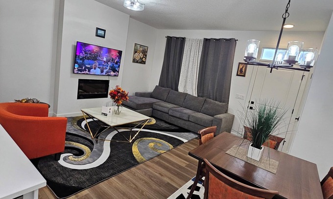 Calgary House | Family friendly
