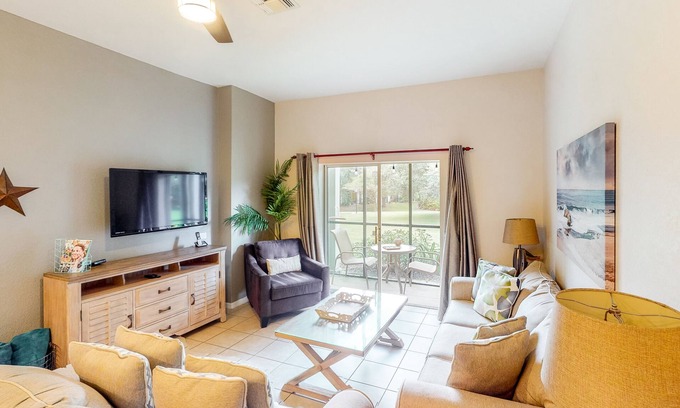 Bahama Bay Condo | Family-friendly condo near Disney w/shared pool, hot tub, tennis, & volleyball
