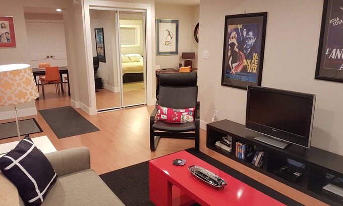 Cordova Bay House | Family Friendly ~ Cordova Bay