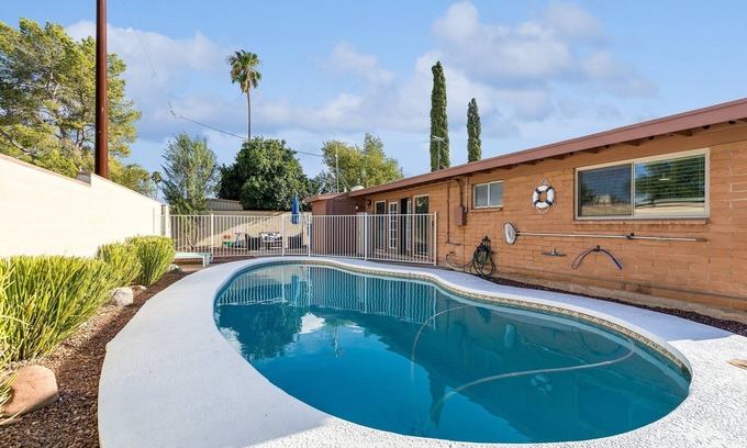 Tucson House | Family-Friendly Desert Oasis by RedAwning