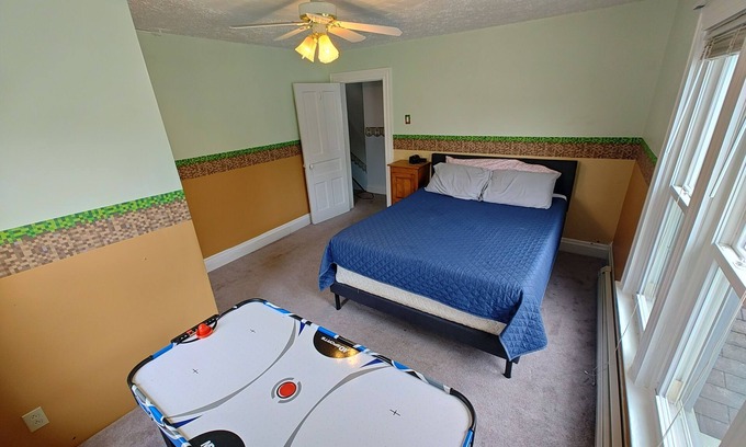 Ebensburg House | Family Friendly Ebensburg home!