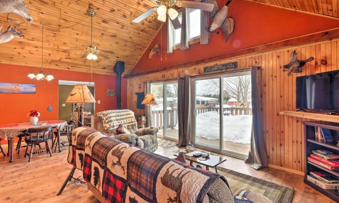 Pymatuning Central House | Family-Friendly Espyville Cottage Near Lake!