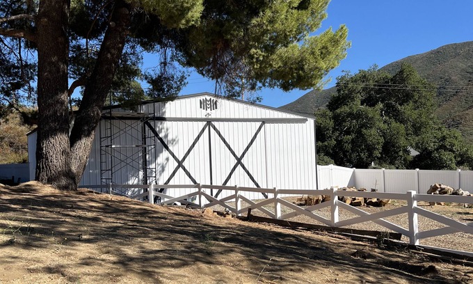 Santa Clarita Other | Family Friendly Farmhouse!
