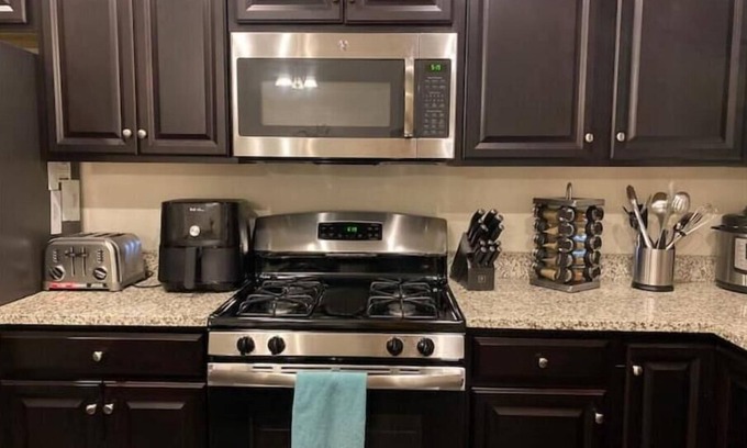 St. Charles House | Family Friendly Home near DC