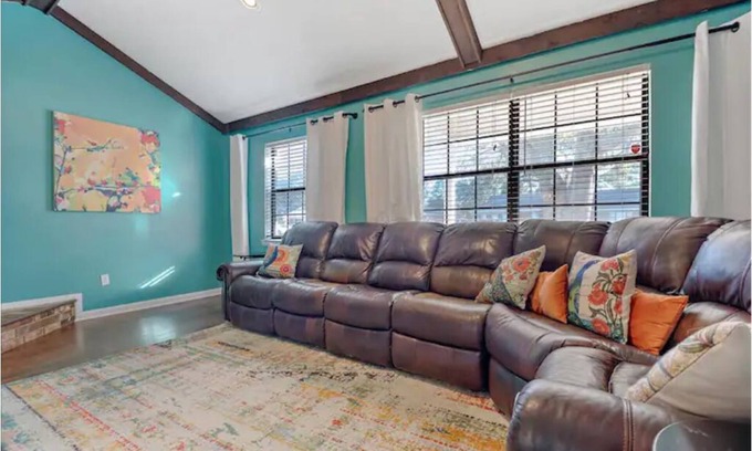 Hinesville House | Family Friendly Home
