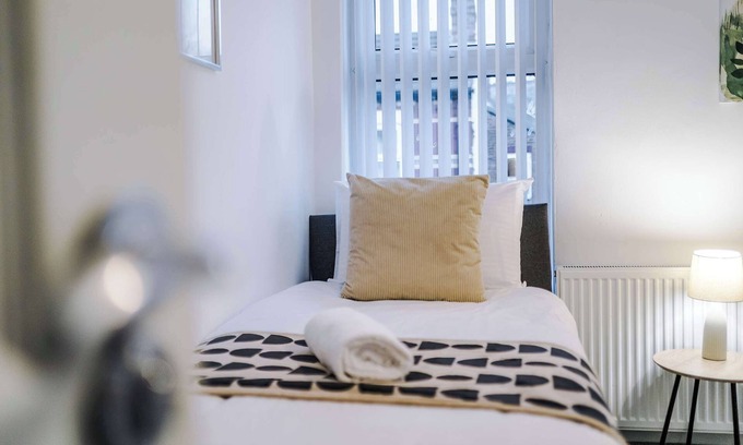 Belle Vue House | Family-Friendly House with Free Parking