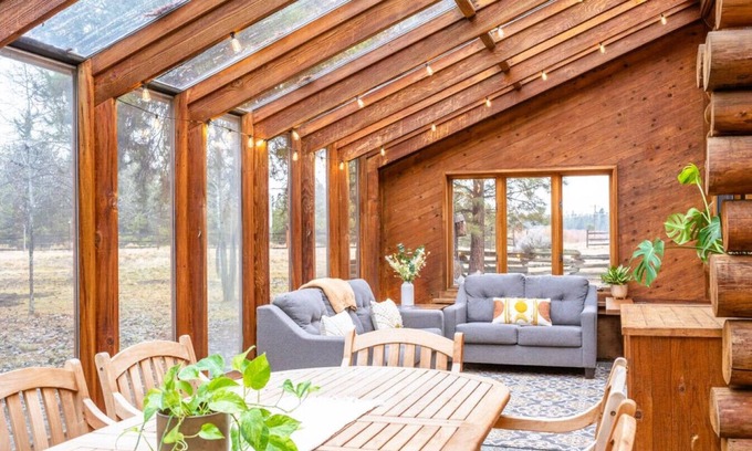 Three Rivers Cabin | Family-Friendly Log Cabin-16 Acres-Hot Tub & Views