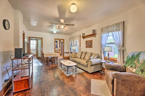 Marlinton House | Family-Friendly Marlinton Home Walk Downtown!