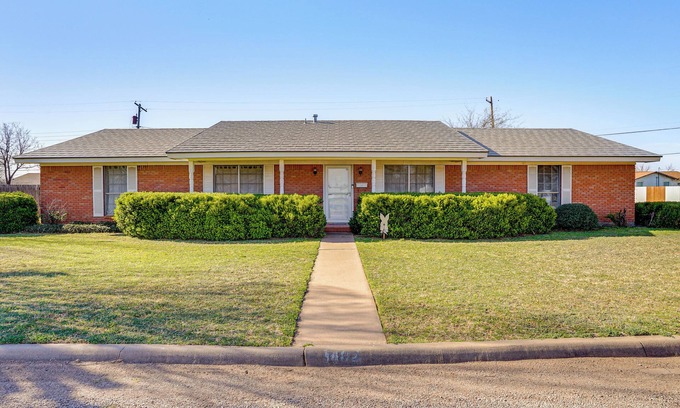 Stamford House | Family Friendly: Peaceful Home in Stamford!