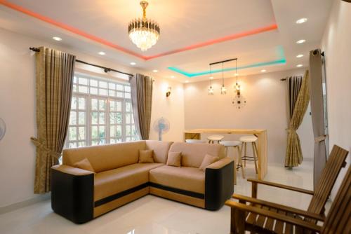 Katugastota Villa | Family-friendly Private Villa with Mountain Views near Kandy