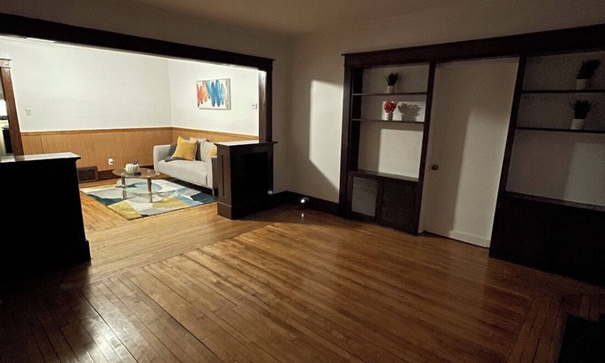 Saginaw Apartment | Family Friendly Spacious Cozy Apartment