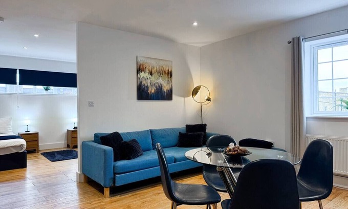 Maidstone Apartment | Family-Friendly Suite | Near Maidstone High Street