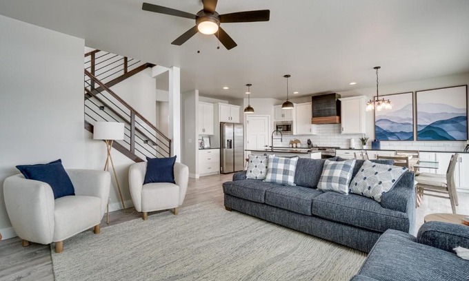 Windsor House | Family-Friendly Townhome about 2 Mi to Windsor Lake!